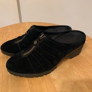 Cole Haan•suede clogs